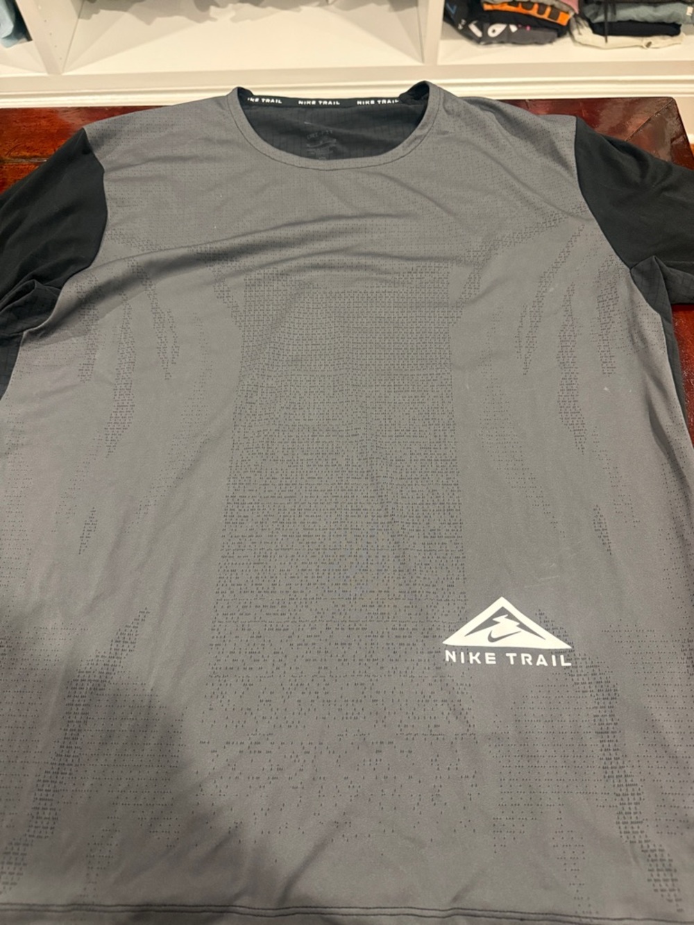 Nike Trail Short-Sleeve Performance Tee in Gray and Black